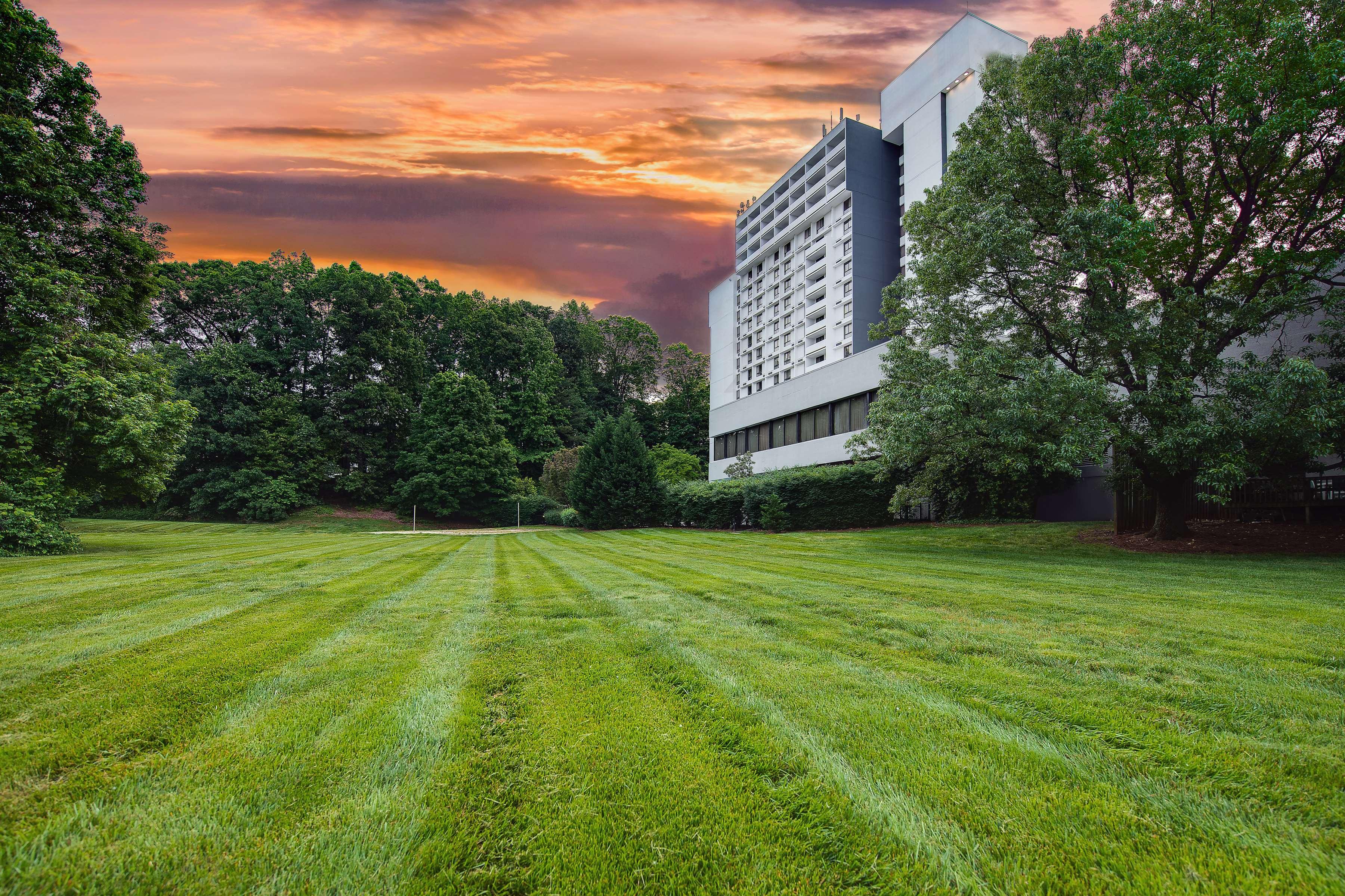 Sonesta Charlotte Executive Park Hotel Екстериор снимка